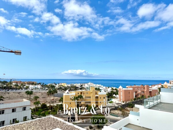 photo 8 Luxury penthouse duplex in La Caleta, Tenerife