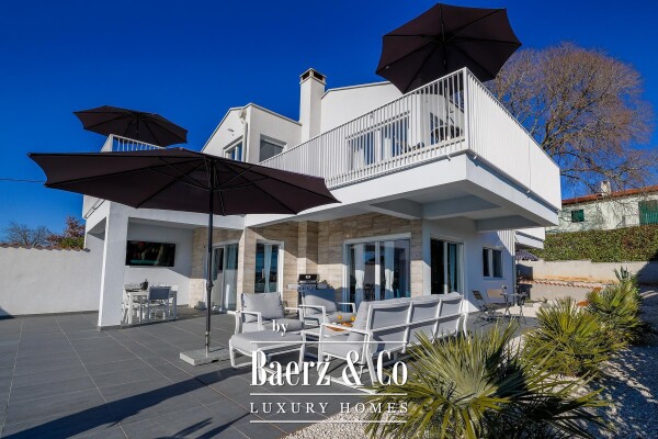 photo 7 Istria, Višnjan - Luxury 260 m² Villa with a Heated Pool and 4 En-Suite Bedrooms